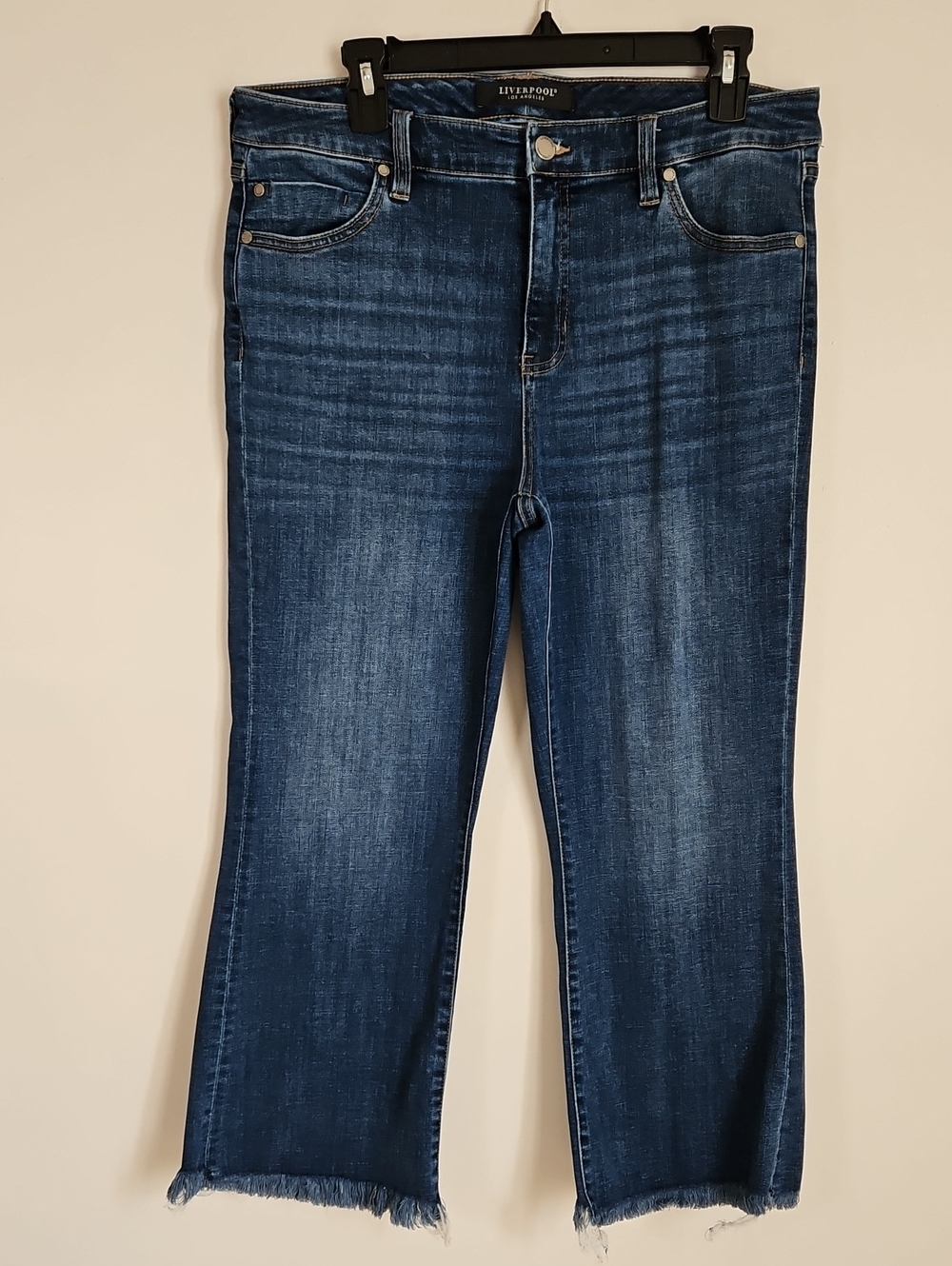 Liverpool Hannah Crop Flare Jean 12/31 Elkmont Dark Wash Raw Hem Stretch